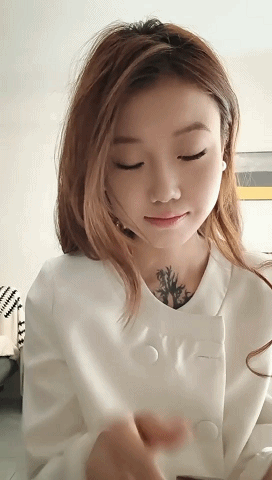 户外露出【碧梨付洁】酥胸美腿，校花勾搭精壮小伙，各种姿势骑乘位啪啪。