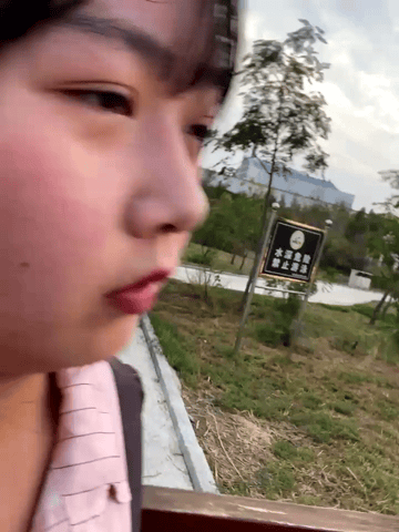 萝莉和闺蜜母亲一同露点拍微视【27P】