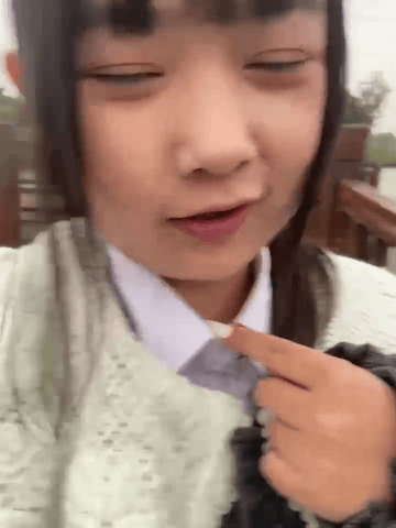 萝莉和闺蜜母亲一同露点拍微视【27P】