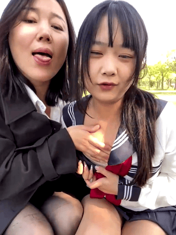 萝莉和闺蜜母亲一同露点拍微视【27P】