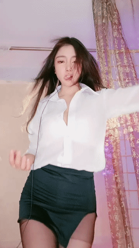 美少妇肉体丰满舞动起来大屁股诱人【37P】