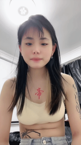 刺青小太妹自抠蝴蝶逼【34P】