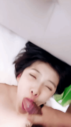 性感纯欲小妞和姐妹玩大哥的大鸡巴【33P】