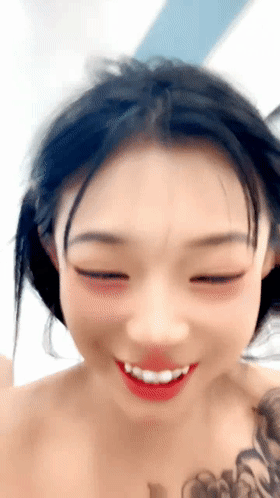 三个妞露5P内射【32P】