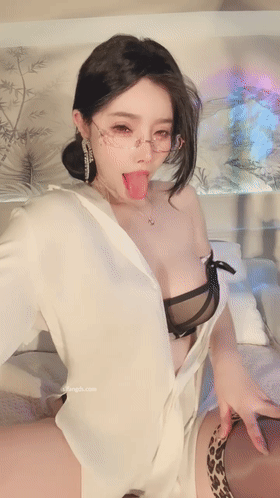 极品女神自慰高潮销魂呻吟【40P】