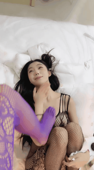 学生姐妹花互相玩【32P】