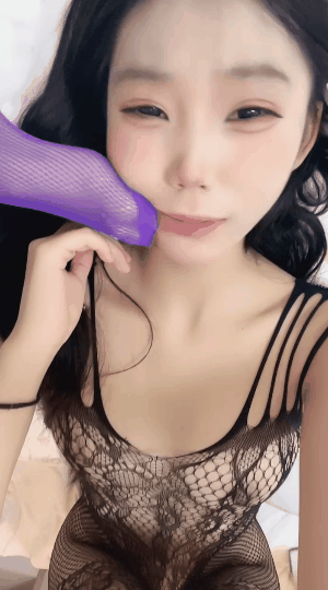 学生姐妹花互相玩【32P】