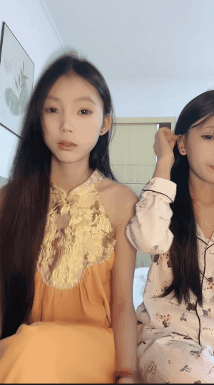 学生姐妹花互相玩【32P】