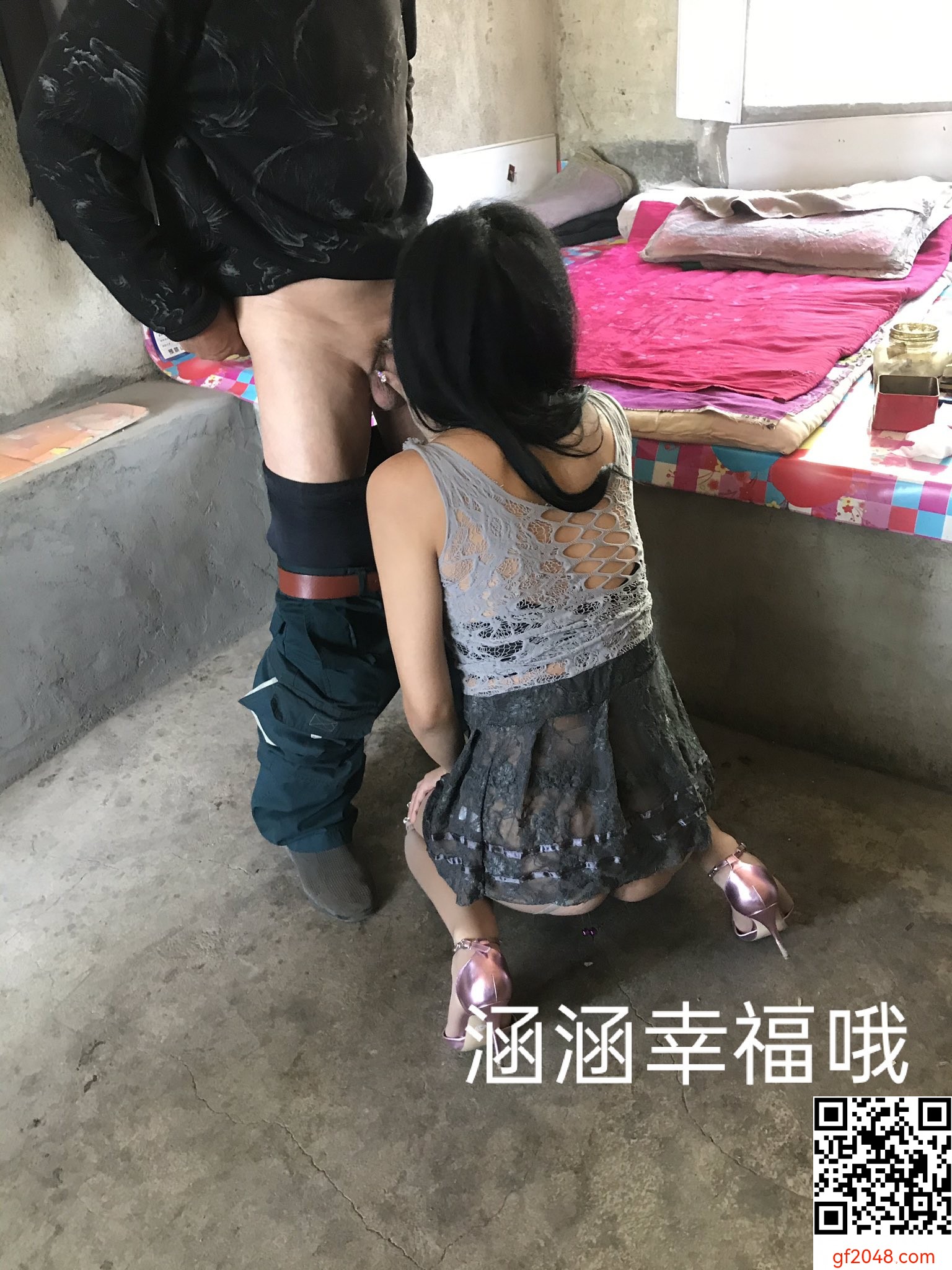 极品反差骚母狗（涵涵幸福哦）露出淫乱狂魔户外勾引老农狂吃鸡巴内射无水印完整原版(133V)